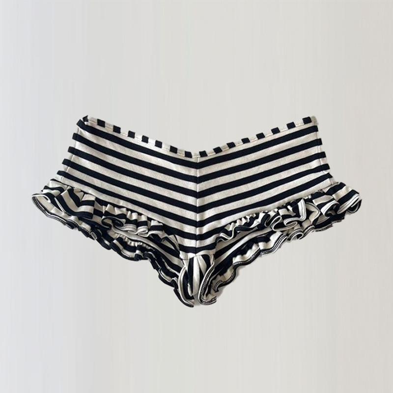 Y2K Striped Ruffle Shorts Wome - огляд і ціна Streetwear Brand Shorts