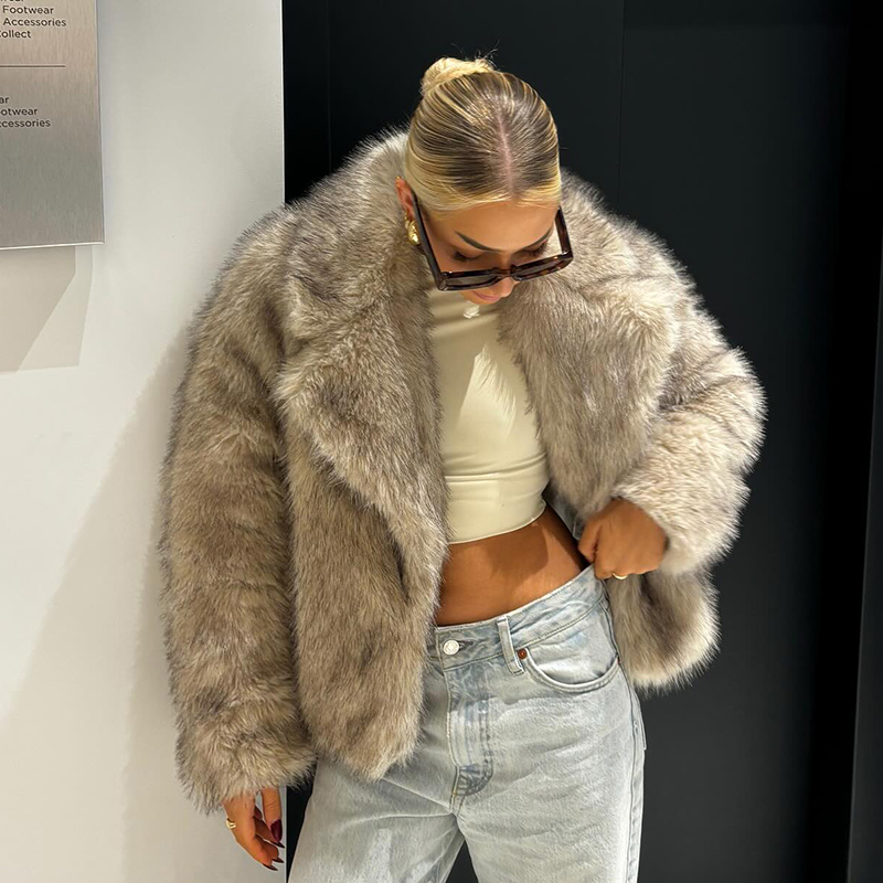 Chic Street Girls Gradient Fau - огляд і ціна Women Streetwear Brand